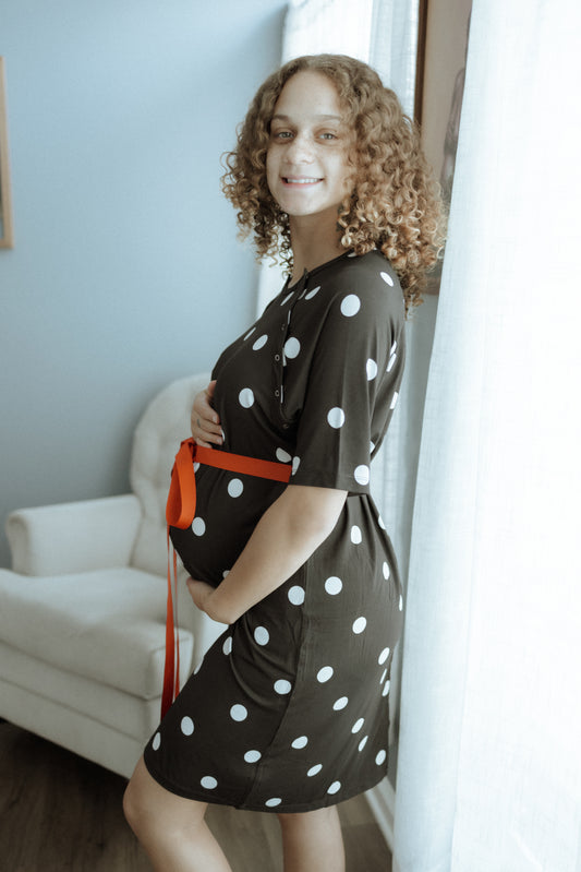 Chic Maternity Nursing Polka Dot/Delivery Gown-Black (Belt Not Included)